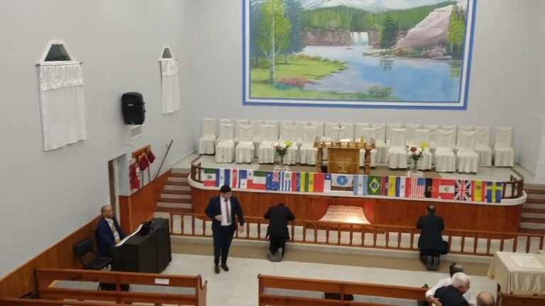 Explorando los Monumentos Religiosos de Bariloche