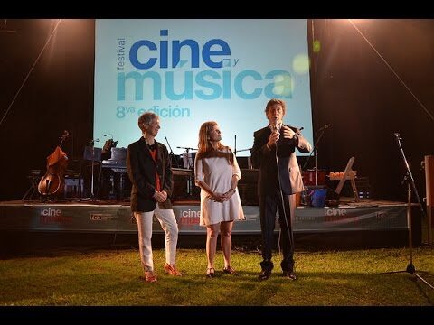 El encanto del cine al aire libre en Argentina