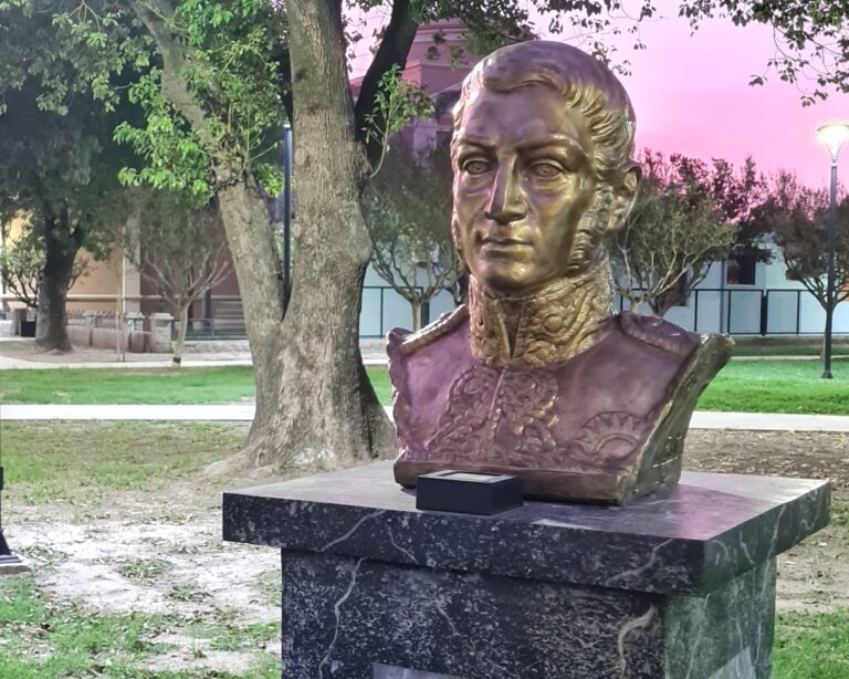 El Dise&ntilde;o del Monumento a San Mart&iacute;n: Una Obra Maestra