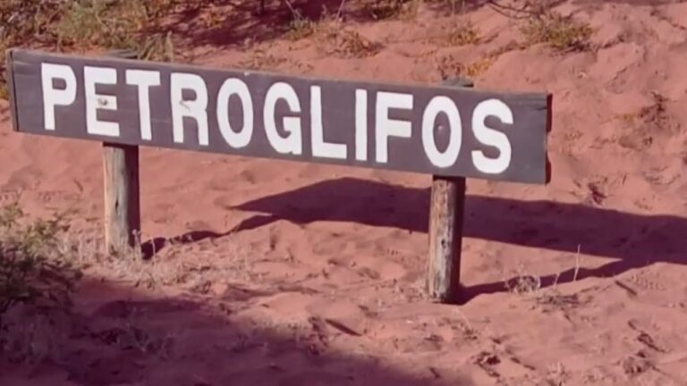 Explorando los Petroglifos del Parque Nacional Talampaya