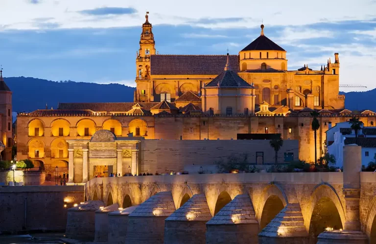 Influencias arquitect&oacute;nicas en la Catedral de C&oacute;rdoba