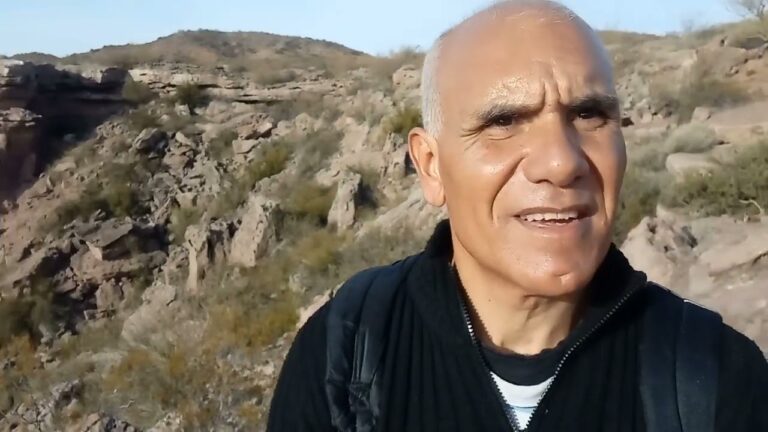 Explora la Cueva de los Leones: Excursiones Imperdibles