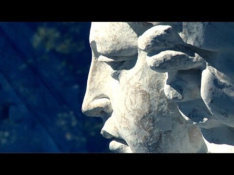 La Construcci&oacute;n de la Pir&aacute;mide de Mayo: Un Legado Hist&oacute;rico