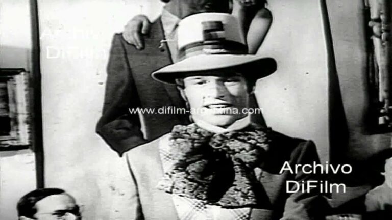 Coleccionismo de trajes en Argentina: Pasi&oacute;n por la moda hist&oacute;rica